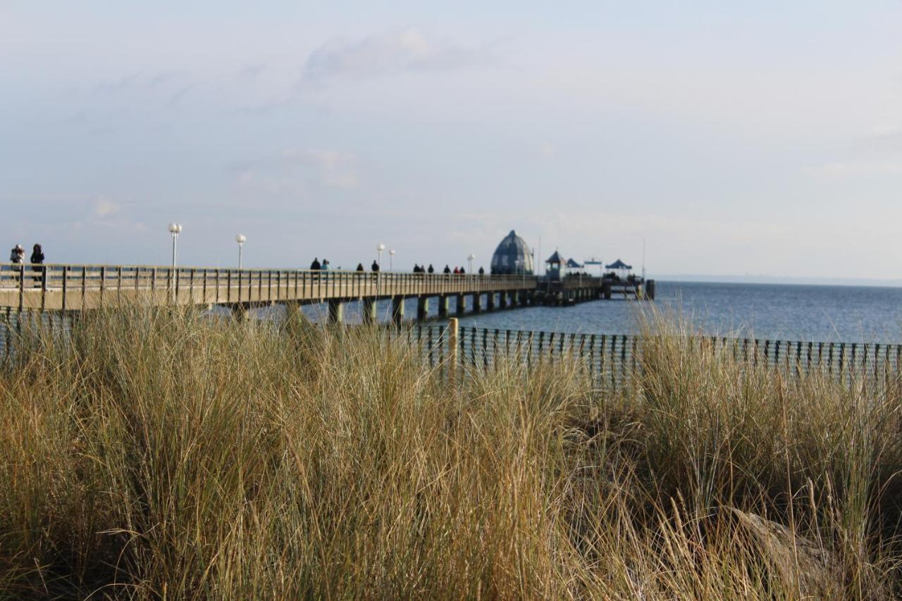 Ferienwohnungen Im Haus Strandburg Groemitz Exterior photo