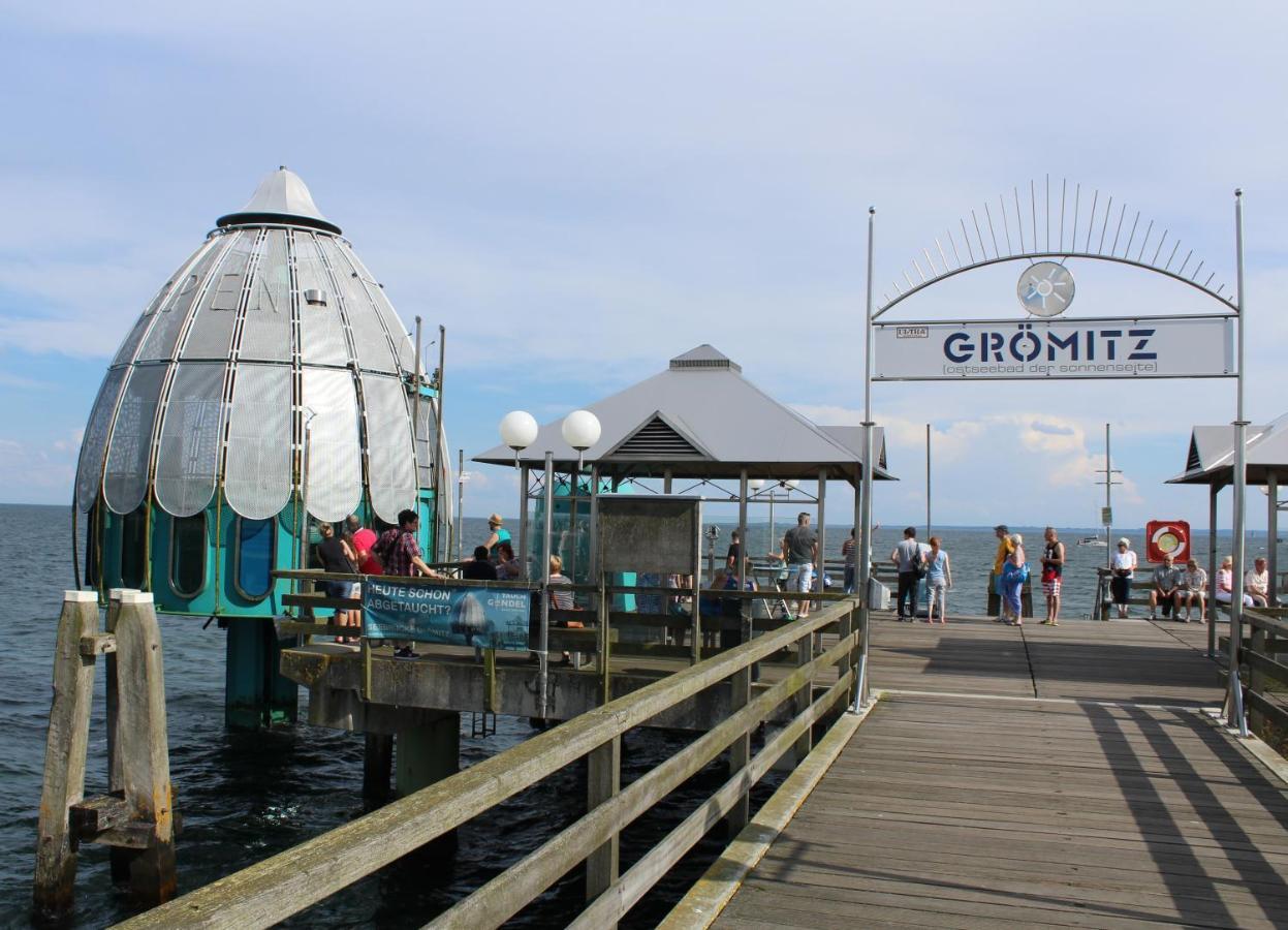 Ferienwohnungen Im Haus Strandburg Groemitz Exterior photo