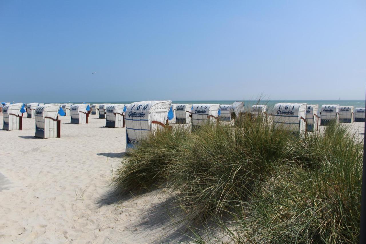Ferienwohnungen Im Haus Strandburg Groemitz Exterior photo